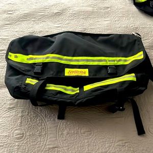 Large Manhattan Portage pro bike messenger bag.